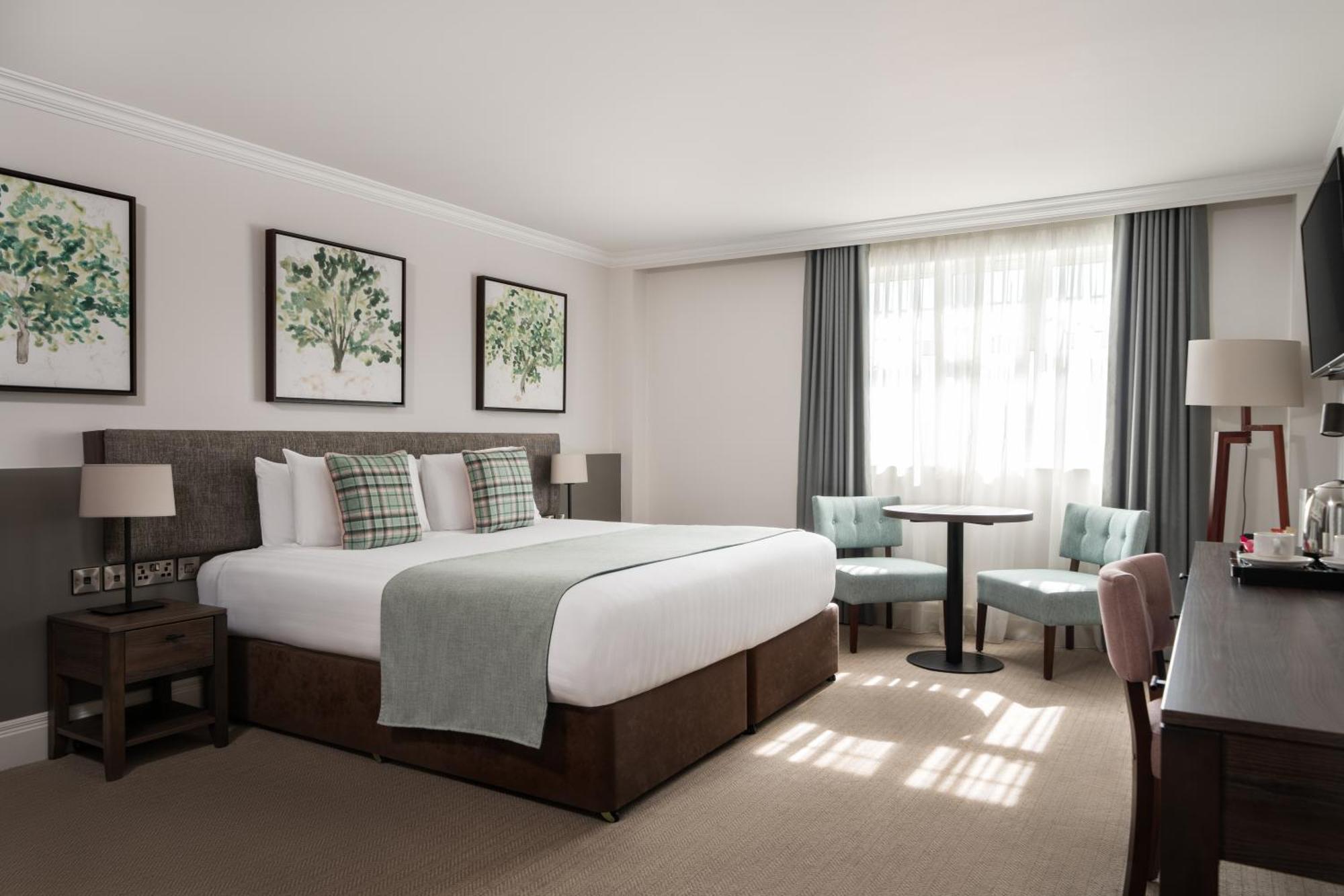 Ivanhoe Inn And Hotel Белфаст Екстериор снимка
